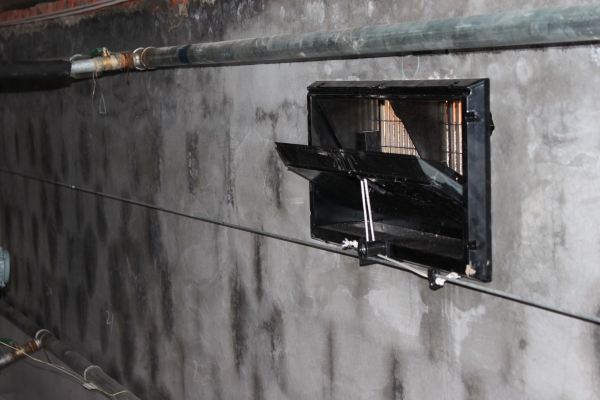 側(cè)墻進風系統(tǒng)